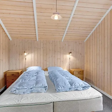 Stunning In With 4 Bedrooms And Sauna 別荘 *